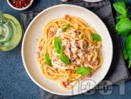 Лесни спагети Карбонара с пушен бекон и сирене Пекорино